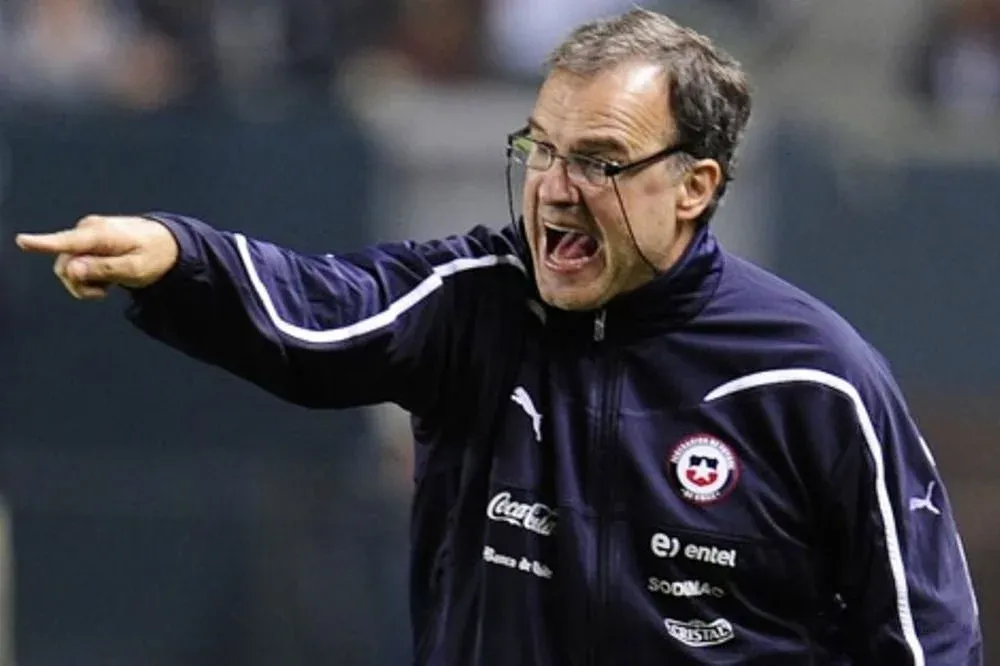 Marcelo Bielsa cuando dirigía a la selección chilena Marcelo Bielsa cuando dirigía a la selección chilena