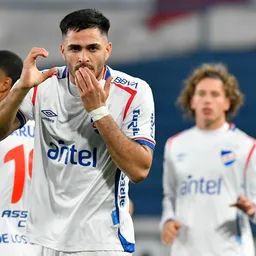 Maximiliano Gómez celebra un nuevo gol para Nacional