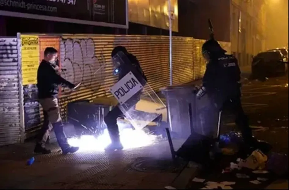 Incidentes en cercanías de la Sede del Psoe de Madrid