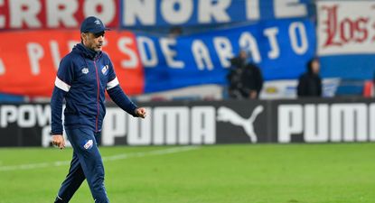 El técnico de Nacional, Álvaro Recoba, se retiró de esta manera tras perder por goleada ante Fénix