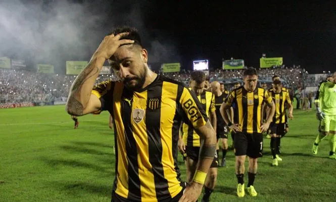 Los jugadores cambian pero los fracasos de Peñarol a nivel internacional se mantienen.