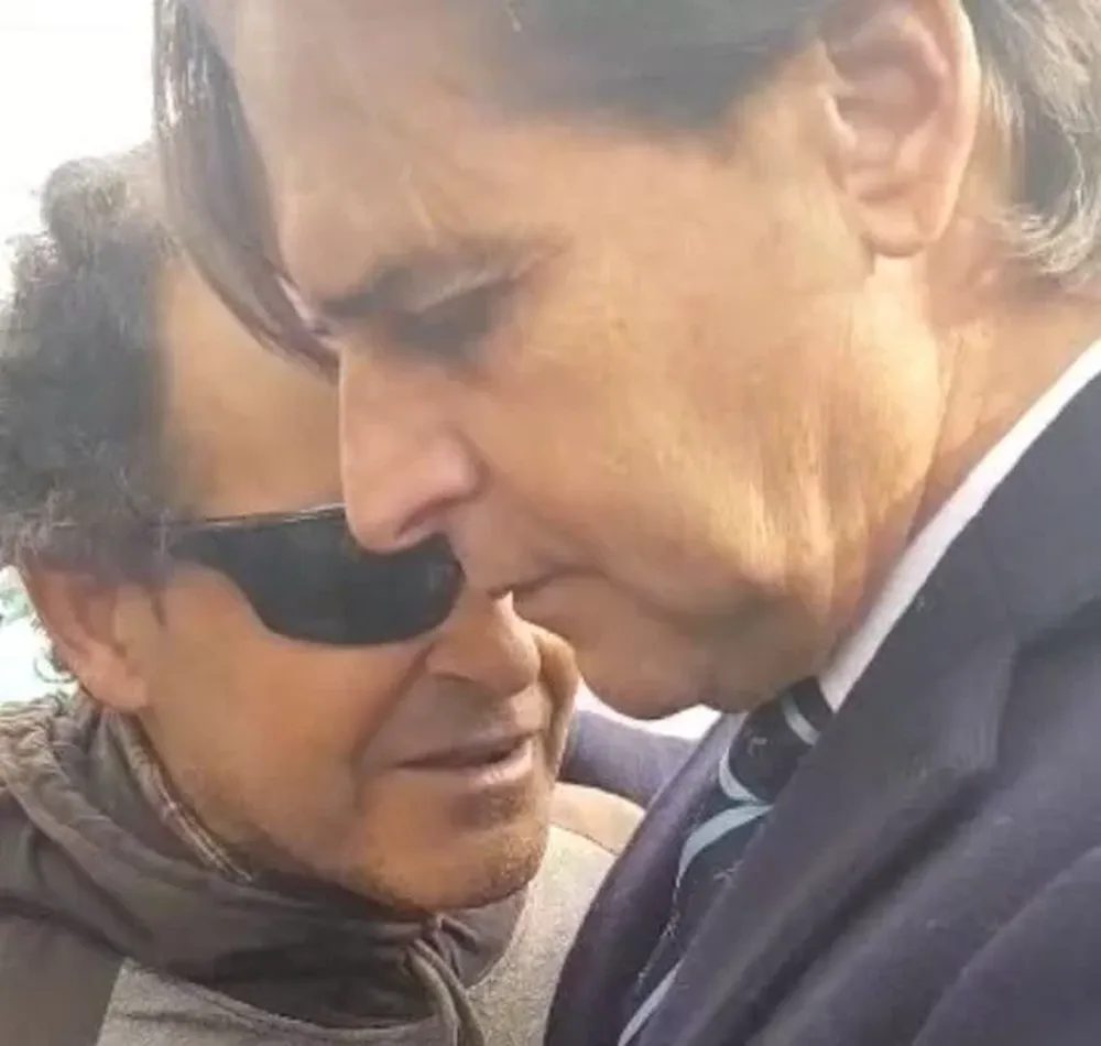 El momento en el que Lacalle Pou recibe el pedido en Sauce