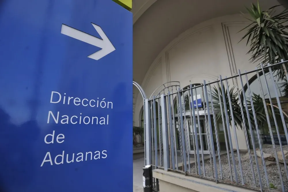 El presidente del sindicato respondió a las acusaciones del director de Aduanas
