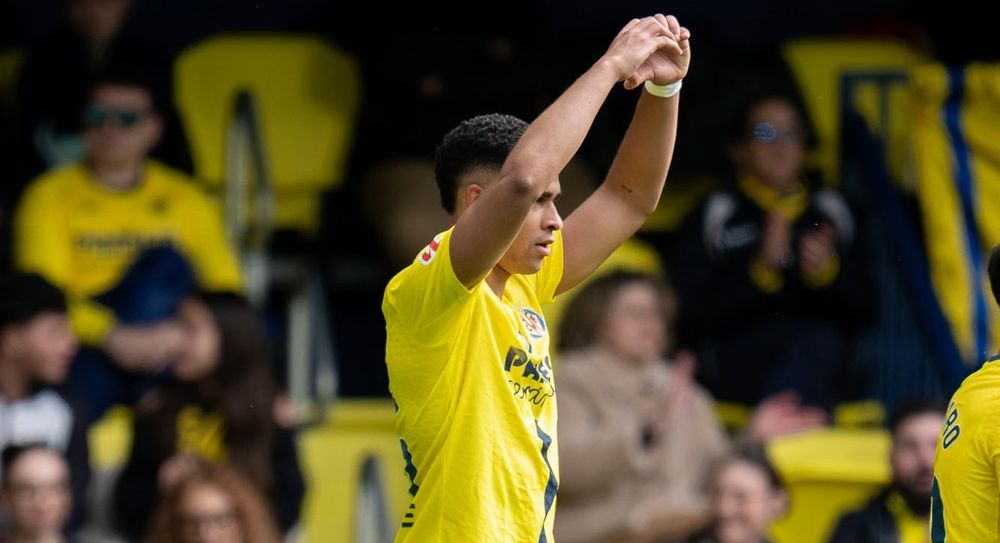 Santiago Mouriño celebra su primer gol con el Villarreal