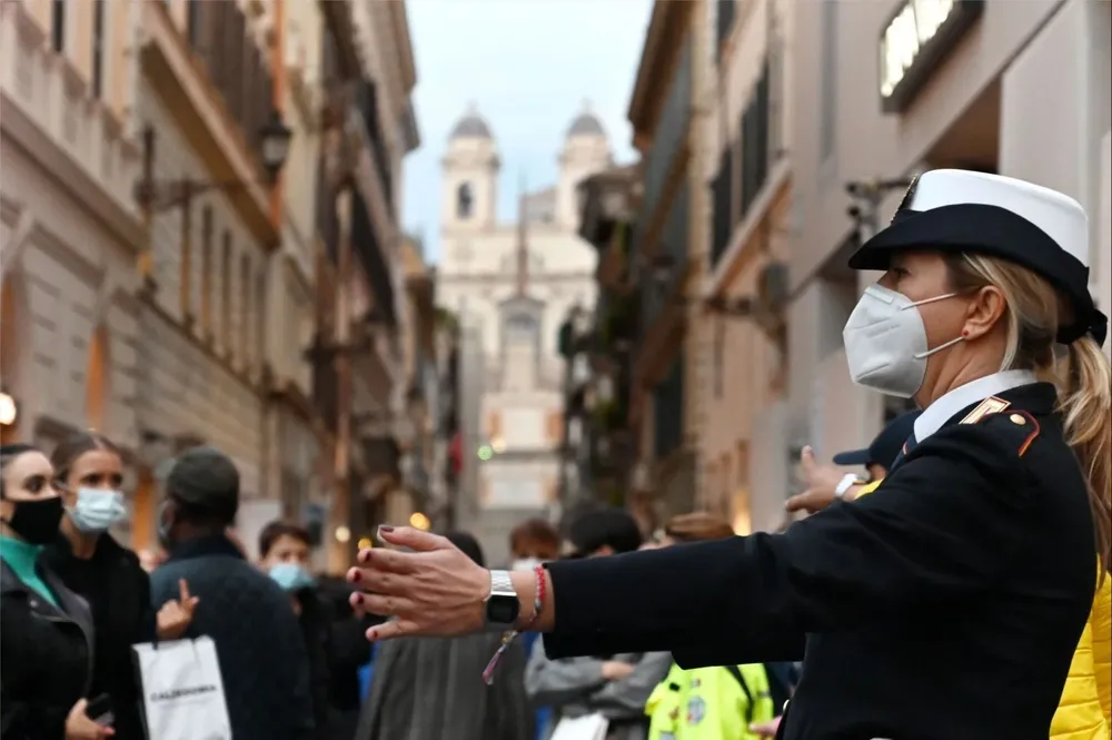 A partir del 15 de octubre será obligatorio el pasaporte sanitario en Italia para acceder a un puesto de trabajo