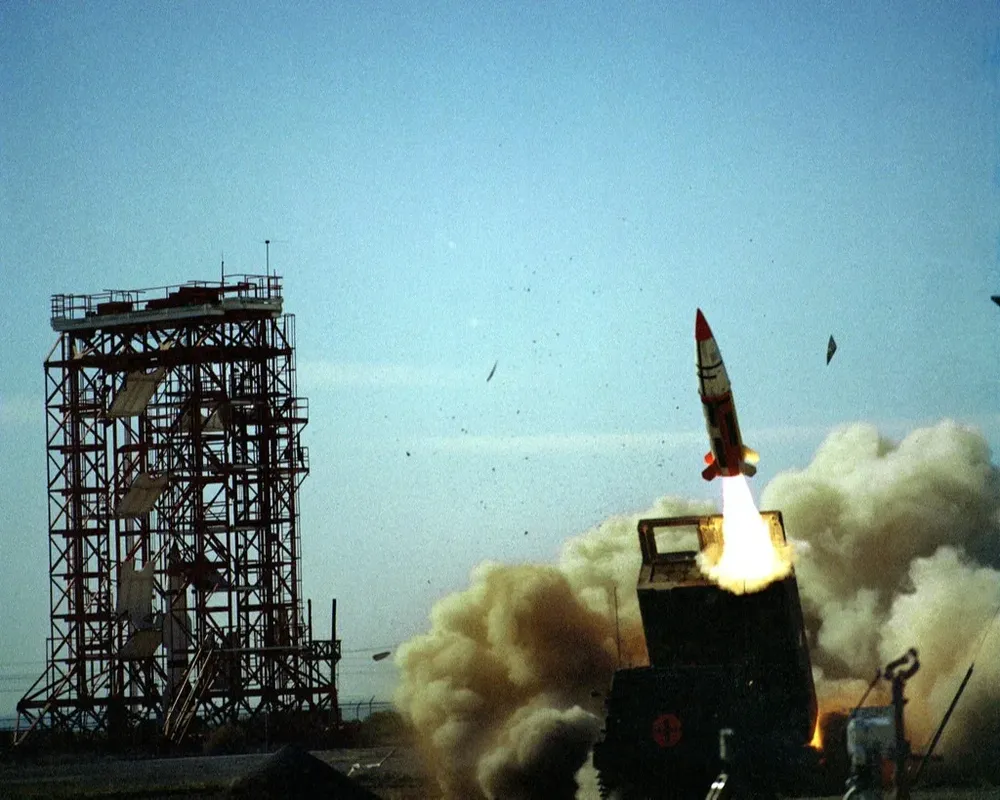 El sistema MGM-140 ATACMS es conceptualmente análogo al misil balístico táctico ruso Iskander-M.