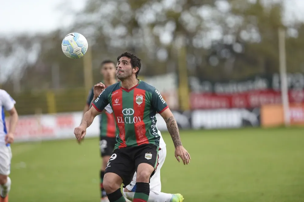 Williams Martínez en uno de sus pasajes por Rampla Juniors
