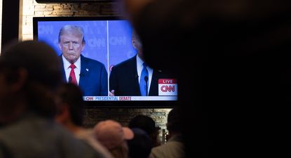 Un Biden frágil y balbuceante no logró lastimar a Trump y multiplicó las dudas sobre su edad