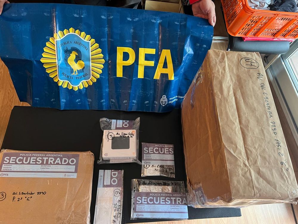 Las evidencias que encontró la Policía al desmantelar a la banda que obtenía criptomonedas ilegalmente y distribuía malwares.