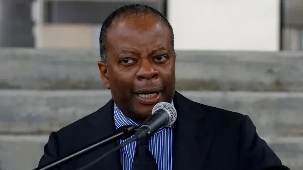 La Embajada de EE.UU. en Venezuela estaba a cargo de Todd Robinson, quien rechazó nullenérgicamentenull las acusaciones de Maduro en su contra.