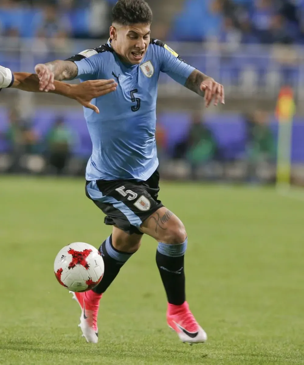 Mathías Olivera, fue a Turquía, pasó el control médico, y se volvió, su pase es un misterio