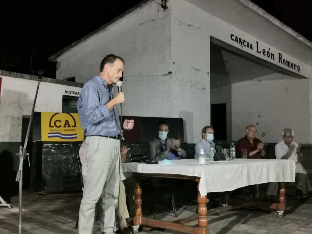 El líder de Cabildo Abierto, Guido Manini Ríos, llamó a votar conscientes