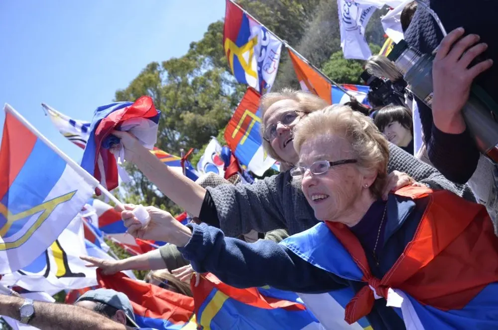 Archivo El Observador: caravana y acto del Frente Amplio en la rambla del barrio Buceo.