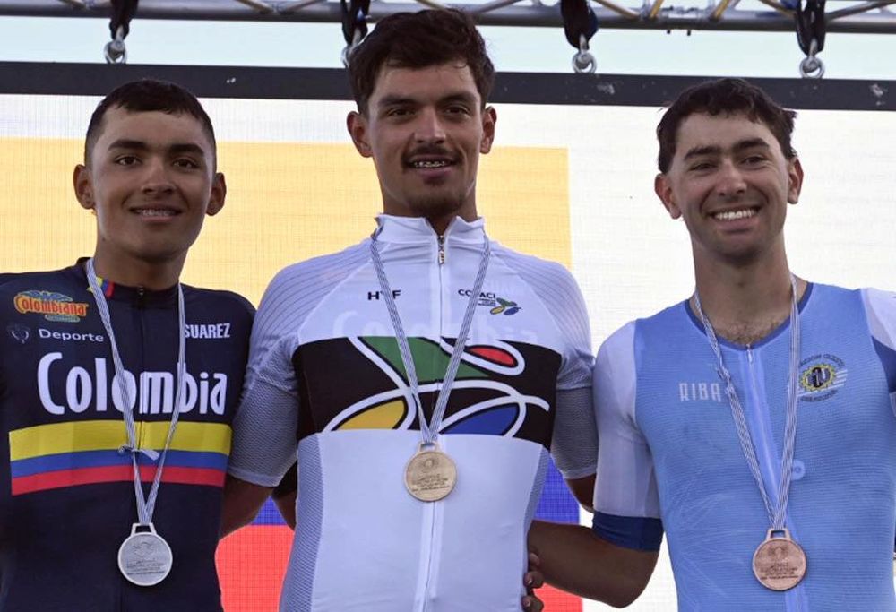 Cristian Vélez, Jonathan Guatibonza y Ciro Pérez