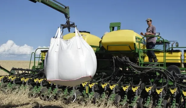 Agricultura en Uruguay: labores de siembra.