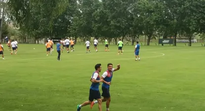 Jorge Fucile y el juvenil Diego Coelho, hijo de Walter Fabián