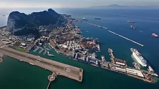 Vista aérea del aeropuerto del Peñon de Gibraltar