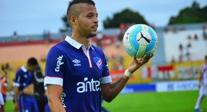River le pidió la pelota al Diente López