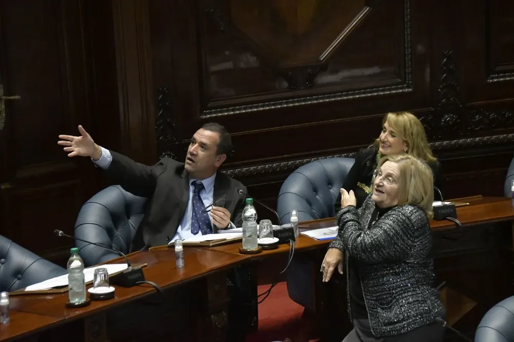 Archivo, Carmen Asiaín y Graciela Bianchi