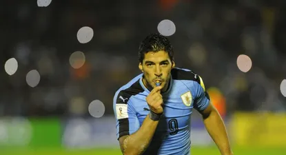 Suárez celebra su gol ante Paraguay