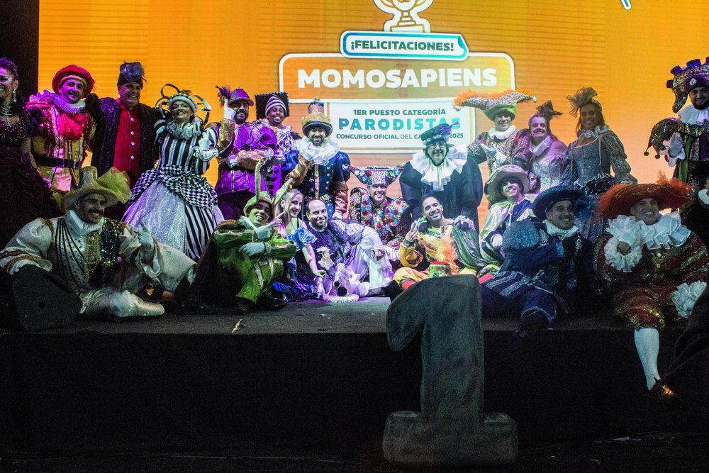 Momosapiens.