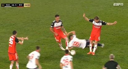 Así se tiró Jeremía Recoba