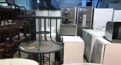 Embajada de Estados Unidos saca a remate muebles y equipos