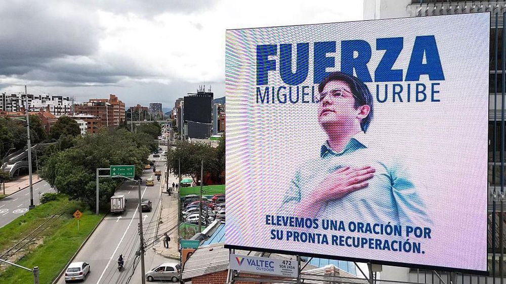 El atentado a Uribe Turbay recordó a muchos a la violencia política de fines de los 80 y comienzos de los 90.