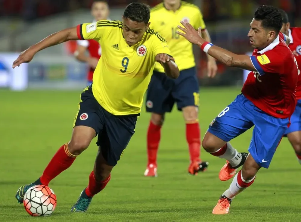 Luis Muriel elimina la marca de Gonzalo Jara