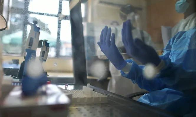 ¿Qué se sabe hasta ahora de las dos nuevas variantes del coronavirus?