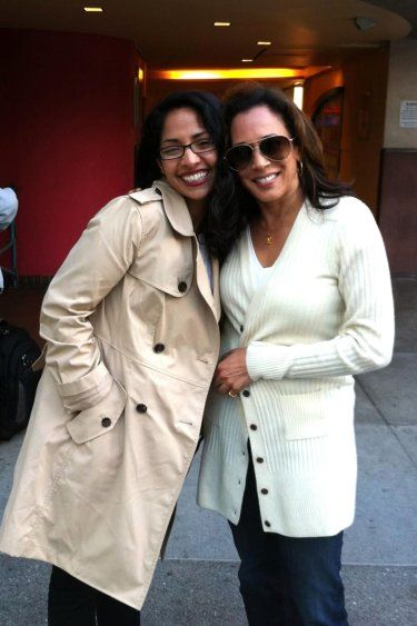 Fotografía cedida por Sharada Balachandran Orihuela (i) posando con su prima Kamala Devi Harris (d), actual vicepresidente de los Estados Unidos y candidata presidencial demócrata.&nbsp;