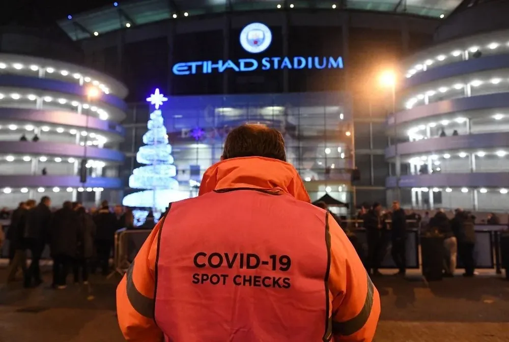 El fútbol inglés sigue suspendiendo partidos por casos de covid-19