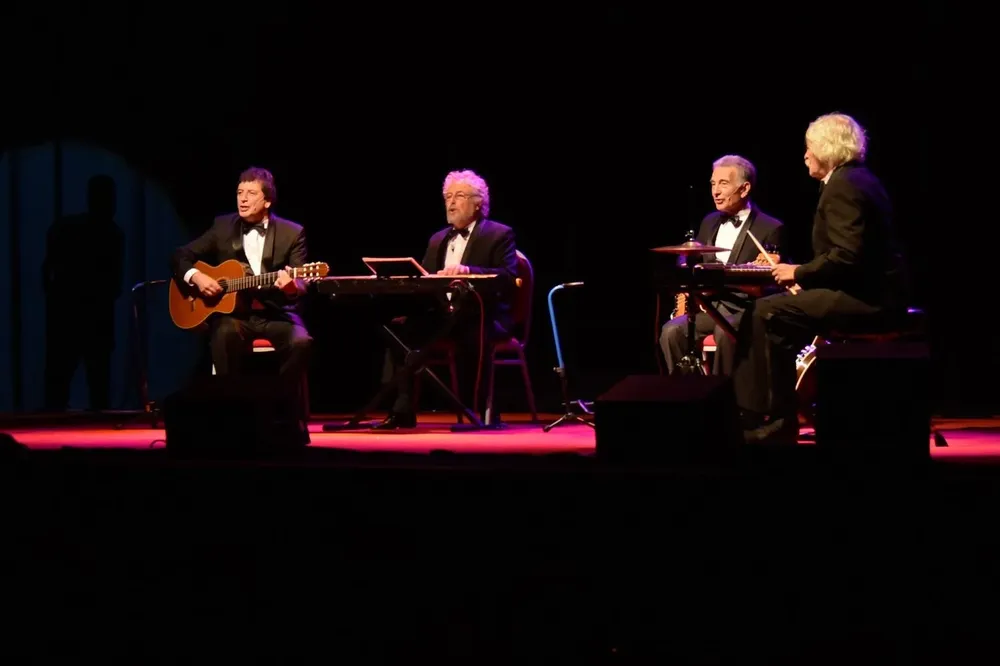 Les Luthiers
