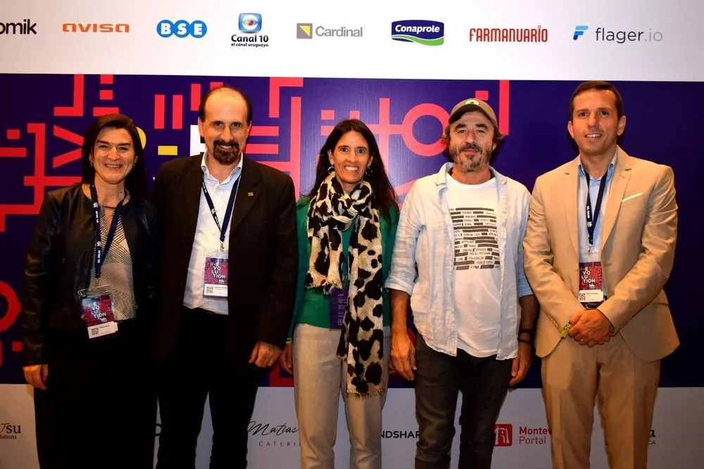 Natalia Moris, Eduardo Hipogrosso, Isabel Álvarez, Pablo Granados y Martin González