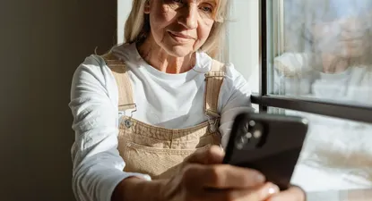Antel otorgará los celulares sin costo a los jubilados de menores ingresos.