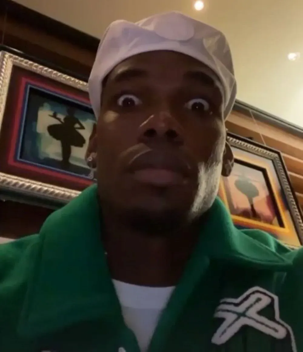 La cara de Paul Pogba por el gol de Cavani y el rendimiento de Manchester United