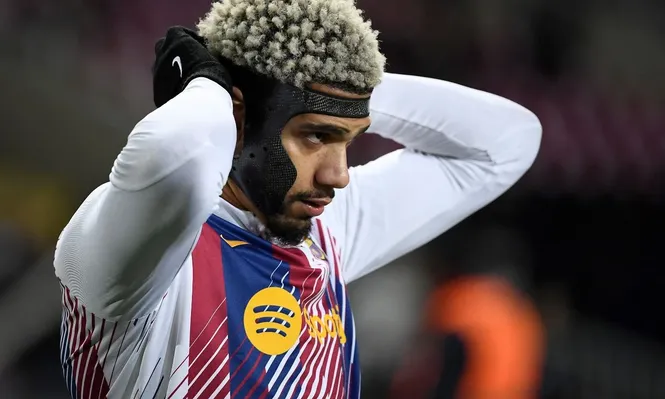 Araujo es titular en Barcelona