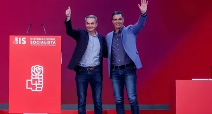 El presidente Pedro Sánchez y el socialista José Luis Rodríguez Zapatero.