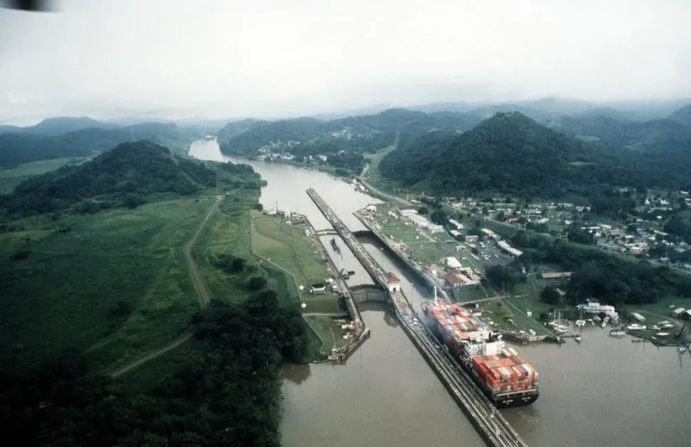 La Autoridad del Canal de Panamá ha emitido estrictas restricciones de calado en los últimos meses.