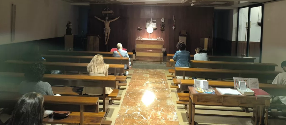 La iglesia permanece día y noche. (Diócesis de Alcalá)