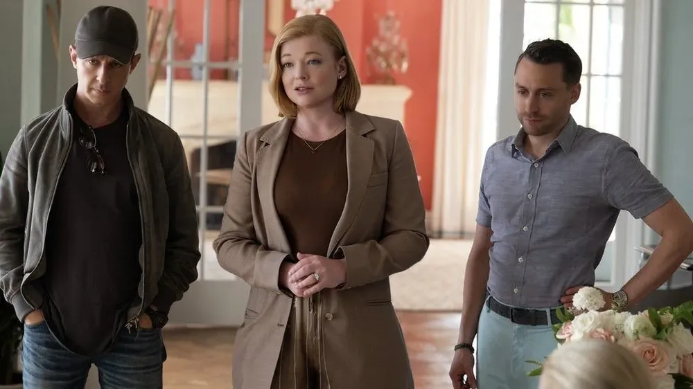 Jeremy Strong, Sarah Snook y Kieran Culkin interpretan a los hermanos Roy
