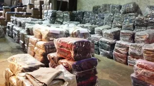 Los lotes que dividen las frazadas, ponchos, bufandas y demás tejidos
