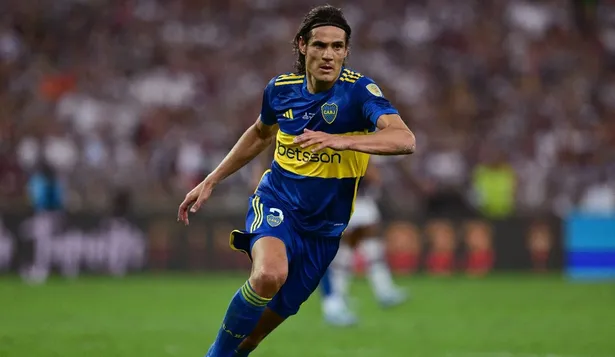 Edinson Cavani con la camiseta de Boca, su actual equipo