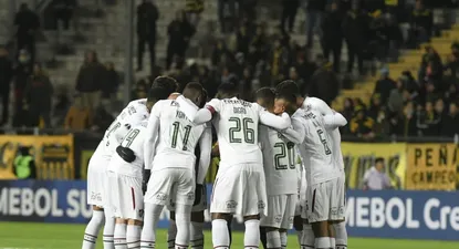 Peñarol puede darle el golpe final a un Fluminense en crisis