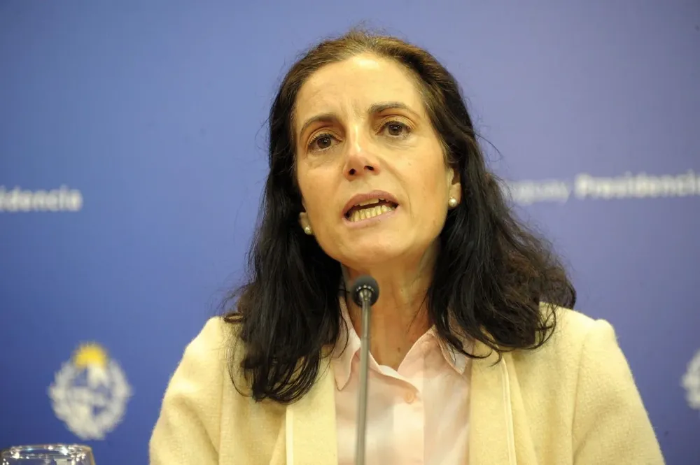 La ministra de Economía y Finanzas, Azucena Arbeleche.