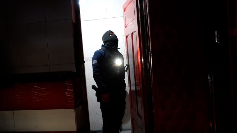 Allanamiento de local nocturno en Montevideo