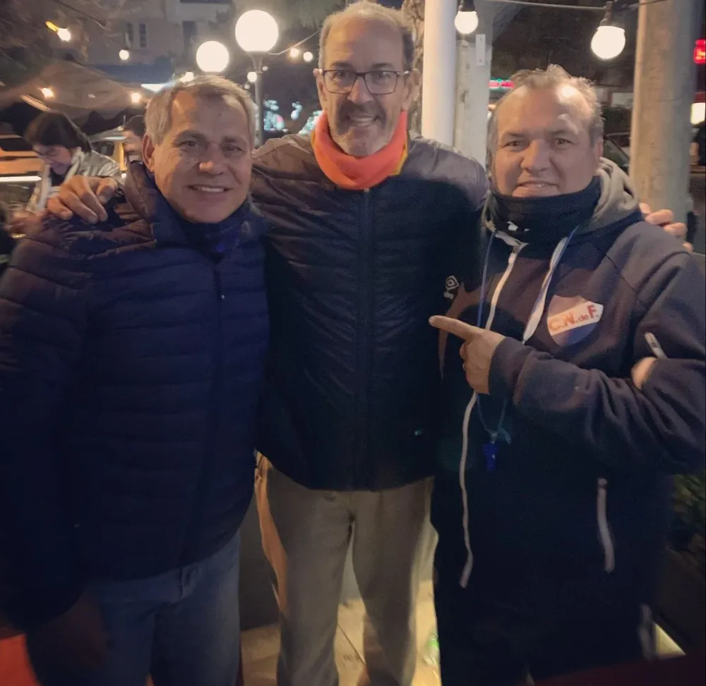 Ruben Paz, Hugo De León y Ruben Sosa juntos, como cuando jugaban por la celeste