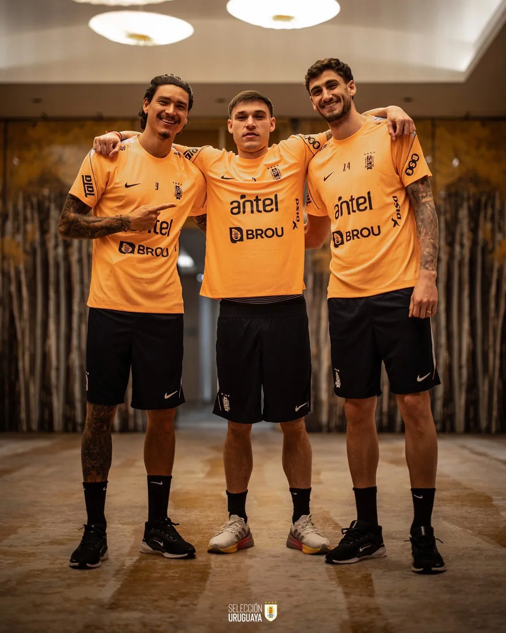 Darwin N&uacute;&ntilde;ez, Manuel Ugarte y Sebasti&aacute;n Bueno con la selecci&oacute;n uruguaya