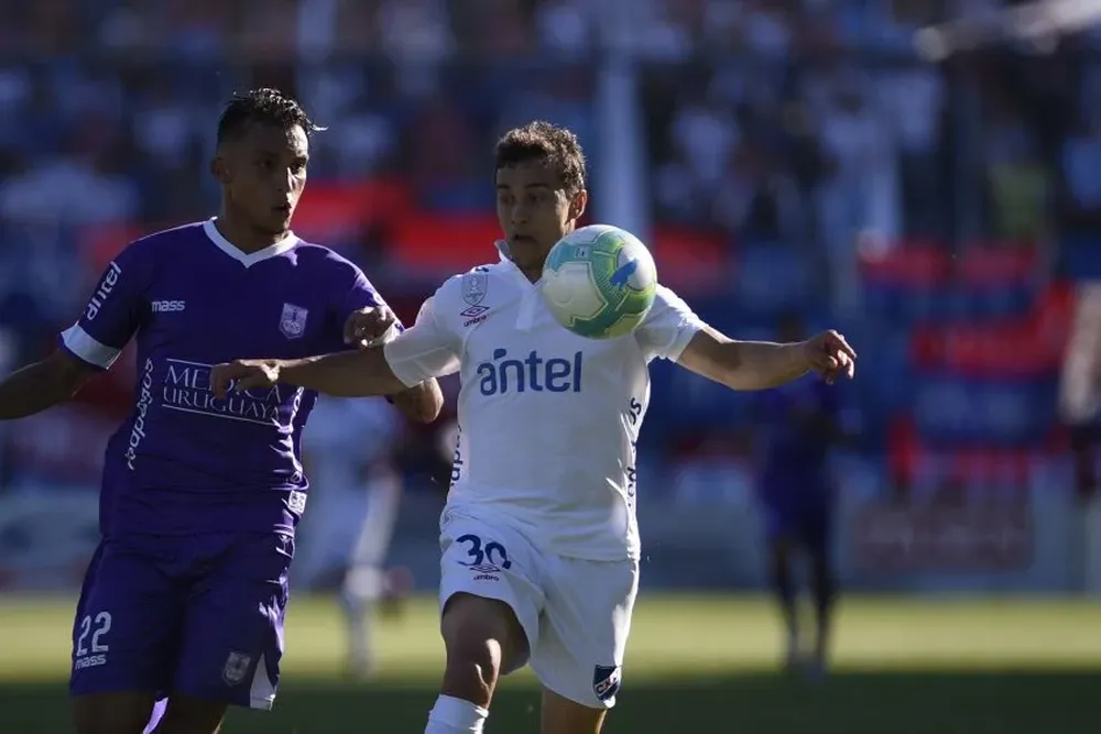 Cardacio y Zunino en Nacional-Defensor Sporting