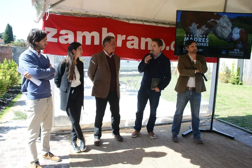 El lanzamiento del remate se realizó en las oficinas de Zambrano & Cía.